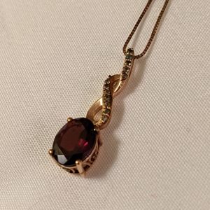 Garnet pendant necklace